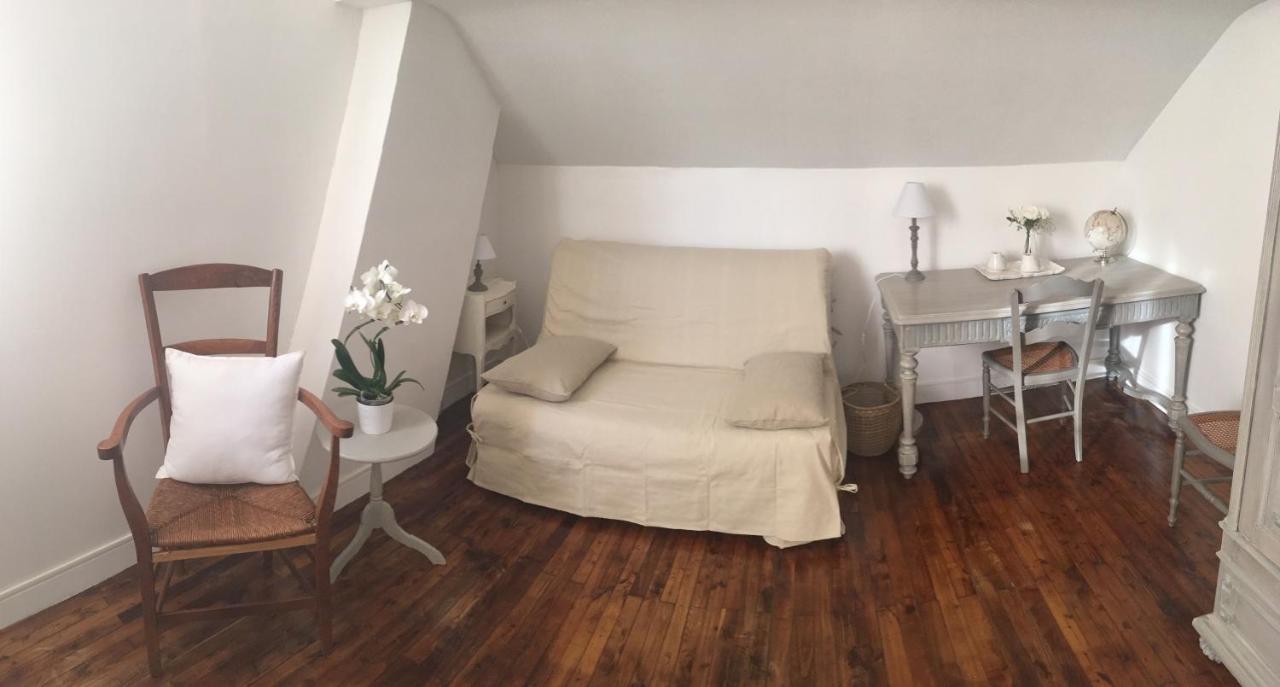 Les Terrasses D'Angouleme Bed & Breakfast ภายนอก รูปภาพ