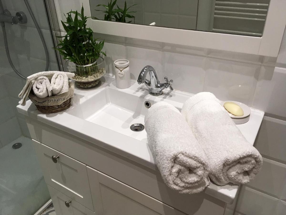 Les Terrasses D'Angouleme Bed & Breakfast ภายนอก รูปภาพ